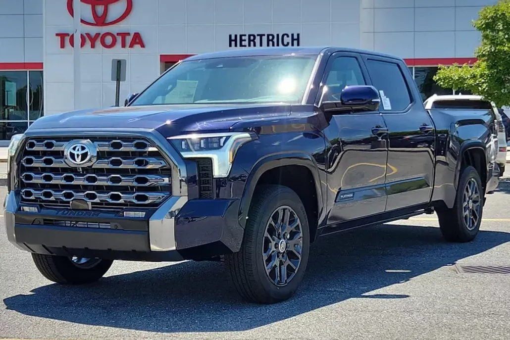 2024 Toyota Tundra Platinum photo 1