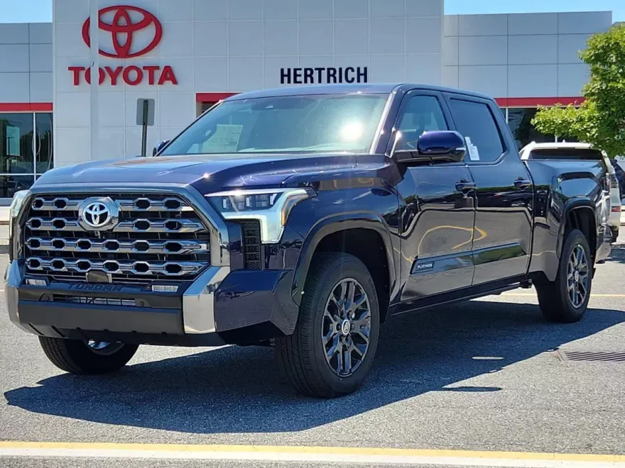 2024 Toyota Tundra Platinum photo 1