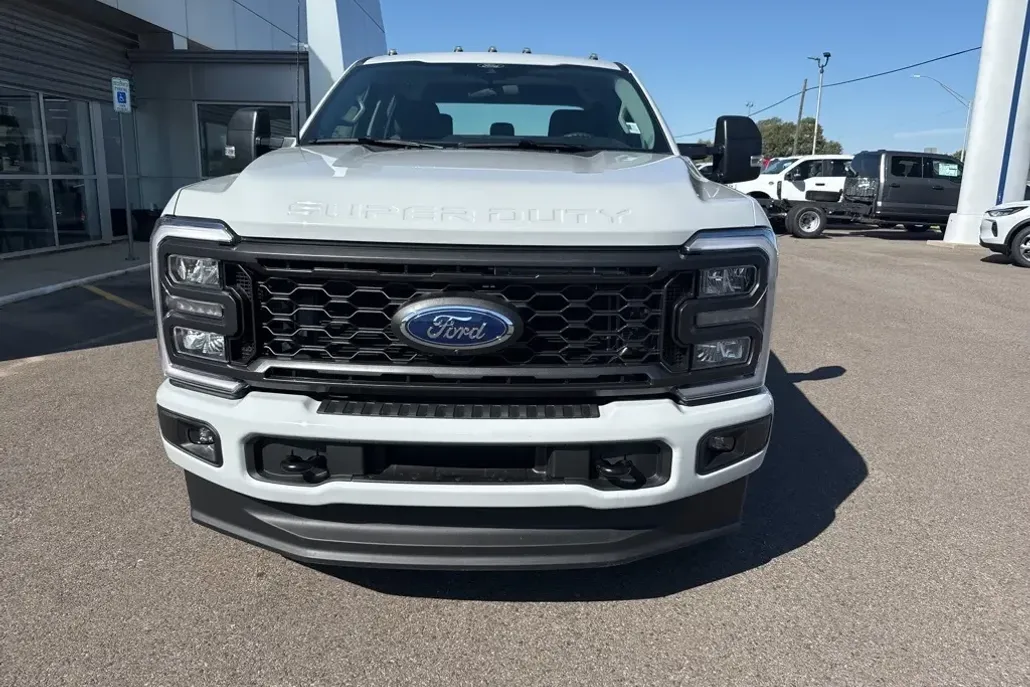 2026 Ford F-250 photo 1