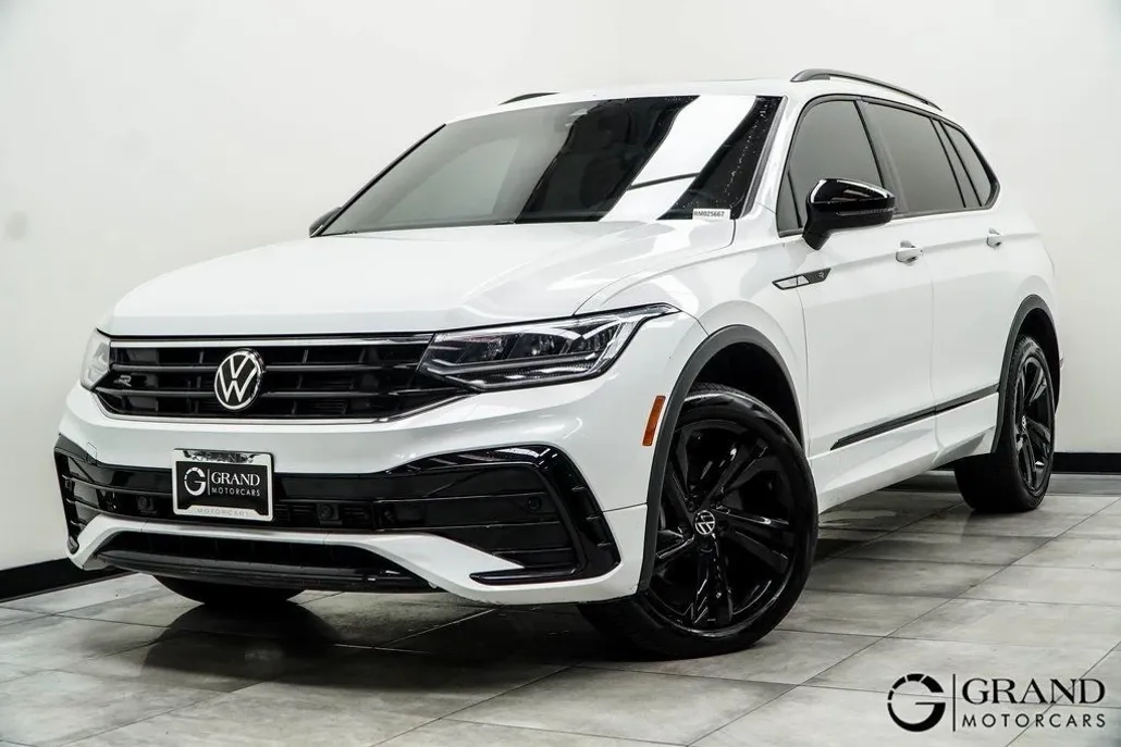 2024 Volkswagen Tiguan SE R-Line Black photo 1