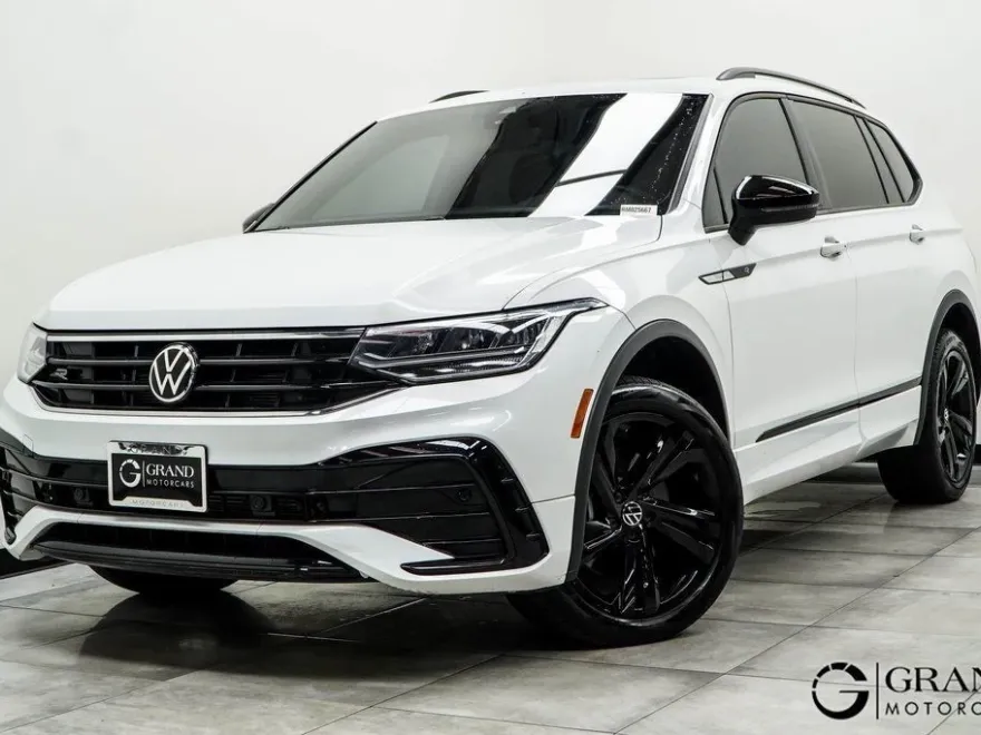 2024 Volkswagen Tiguan SE R-Line Black photo 1