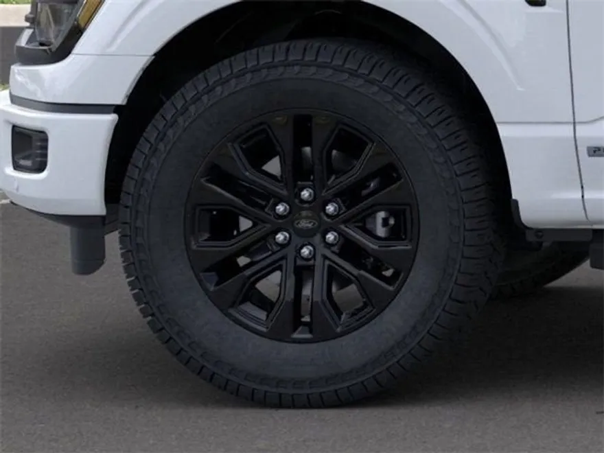 2025 Ford F-150 XLT photo 19