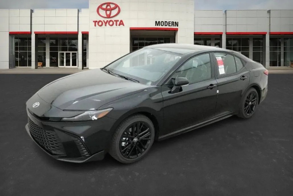 2026 Toyota Camry SE photo 1