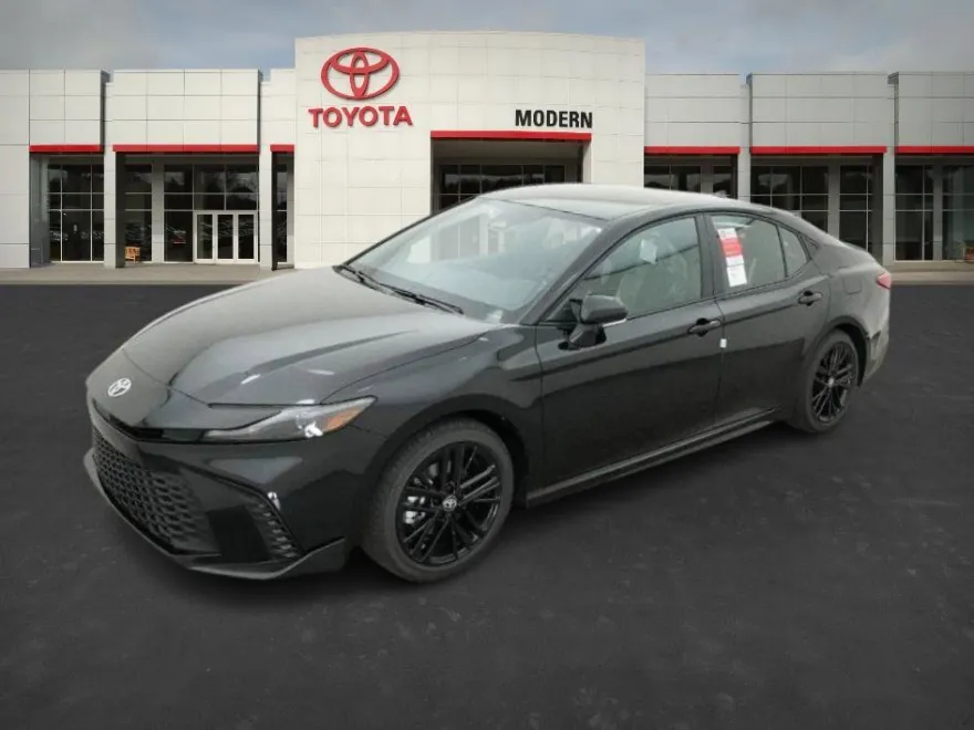 2026 Toyota Camry SE photo 1