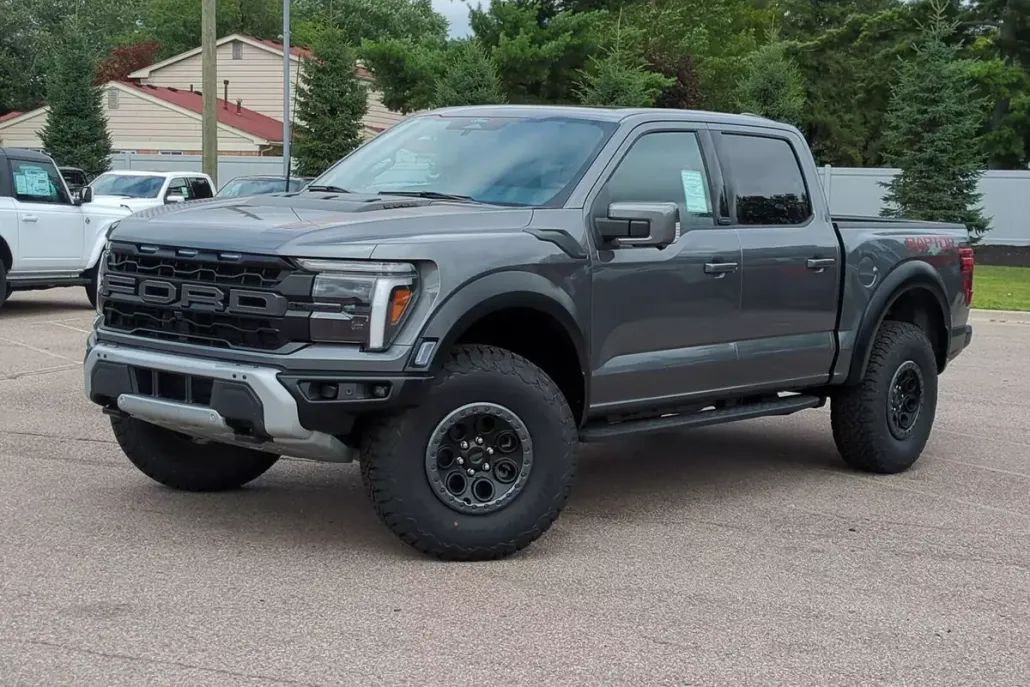 2025 Ford F-150 Raptor photo 1