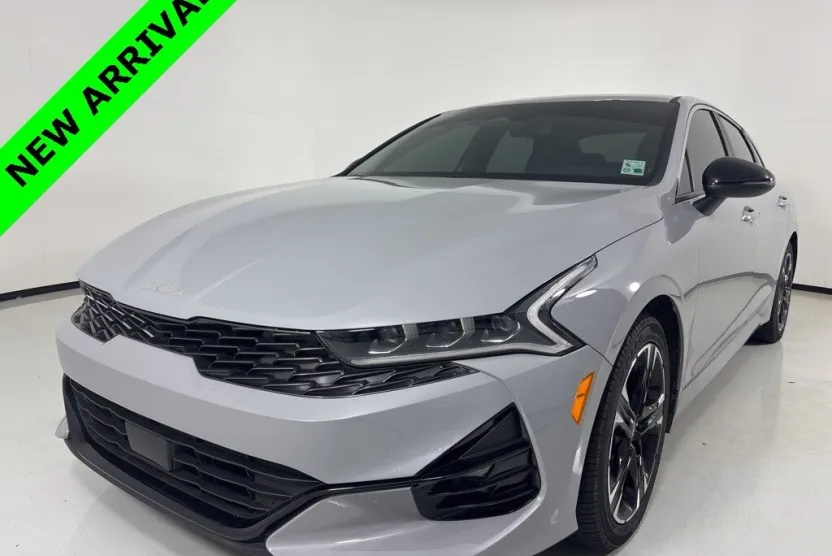 2023 Kia K5 GT-Line photo 1