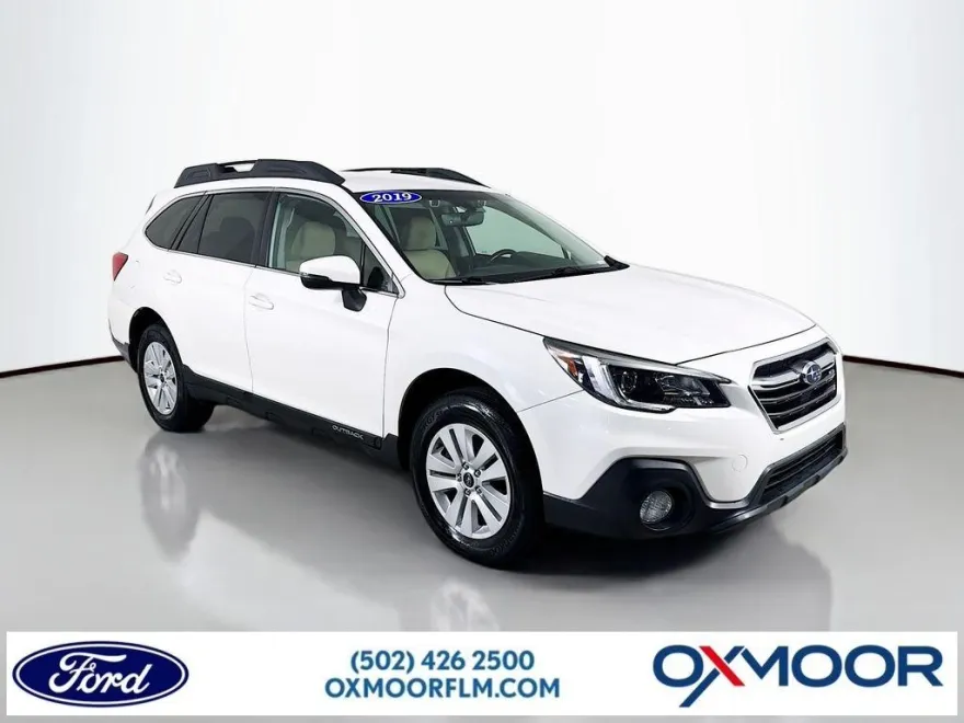 2019 Subaru Outback Premium photo 1