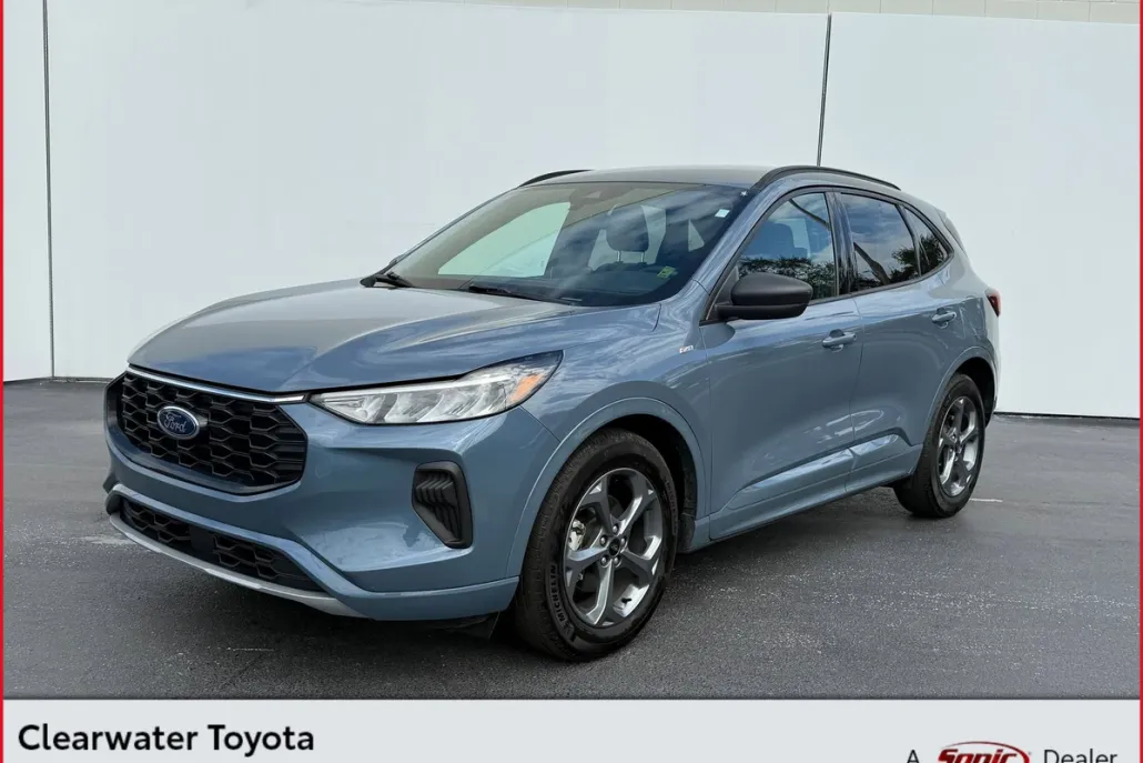 2024 Ford Escape ST-Line photo 1