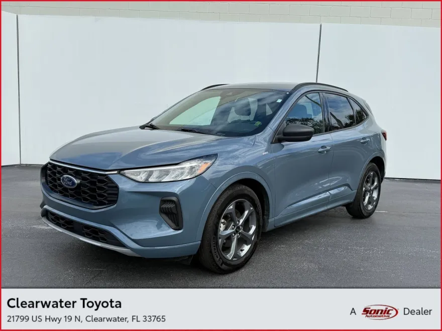 2024 Ford Escape ST-Line photo 1