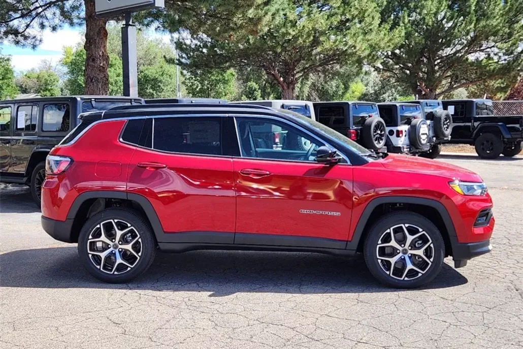 2025 Jeep Compass Limited photo 1