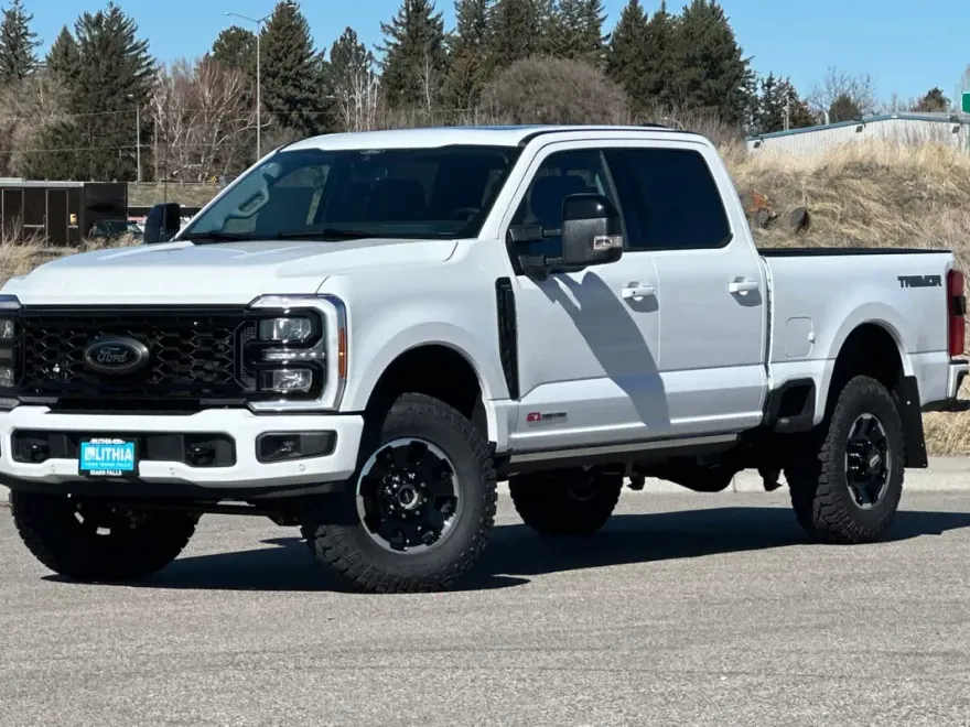 2025 Ford F-350 Lariat photo 1