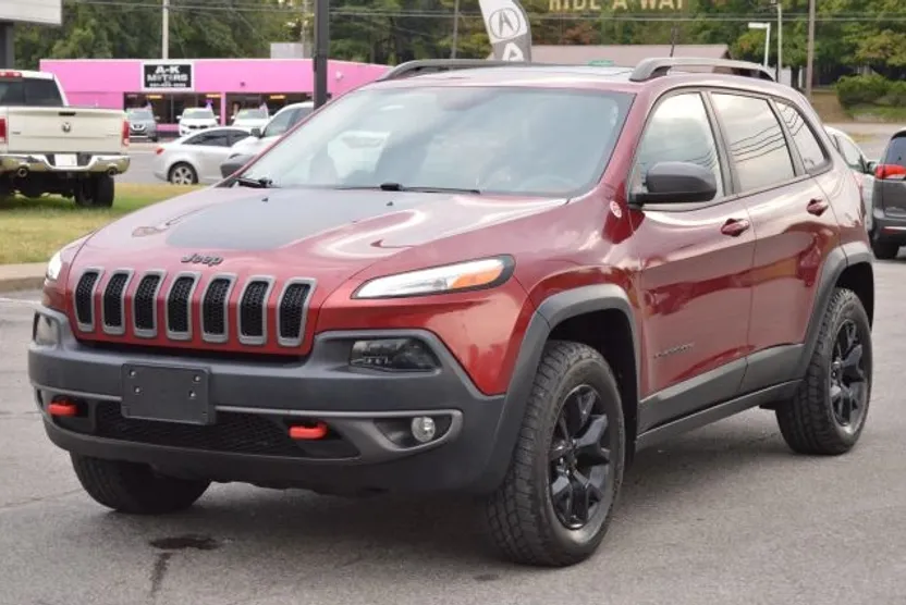 2016 Jeep Cherokee Trailhawk Sport photo 1