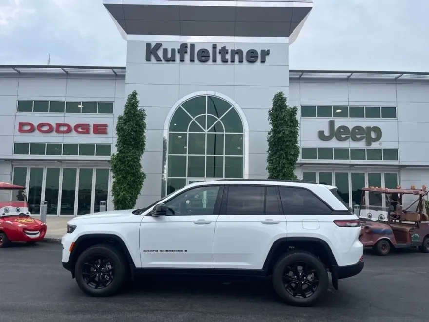 2025 Jeep Grand Cherokee Altitude X photo 1