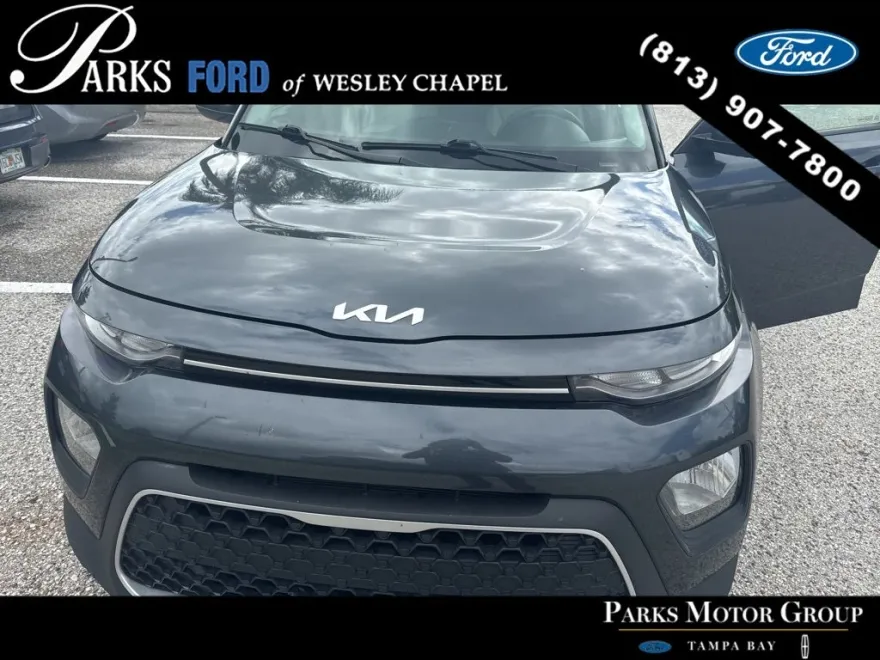 2022 Kia Soul LX photo 1