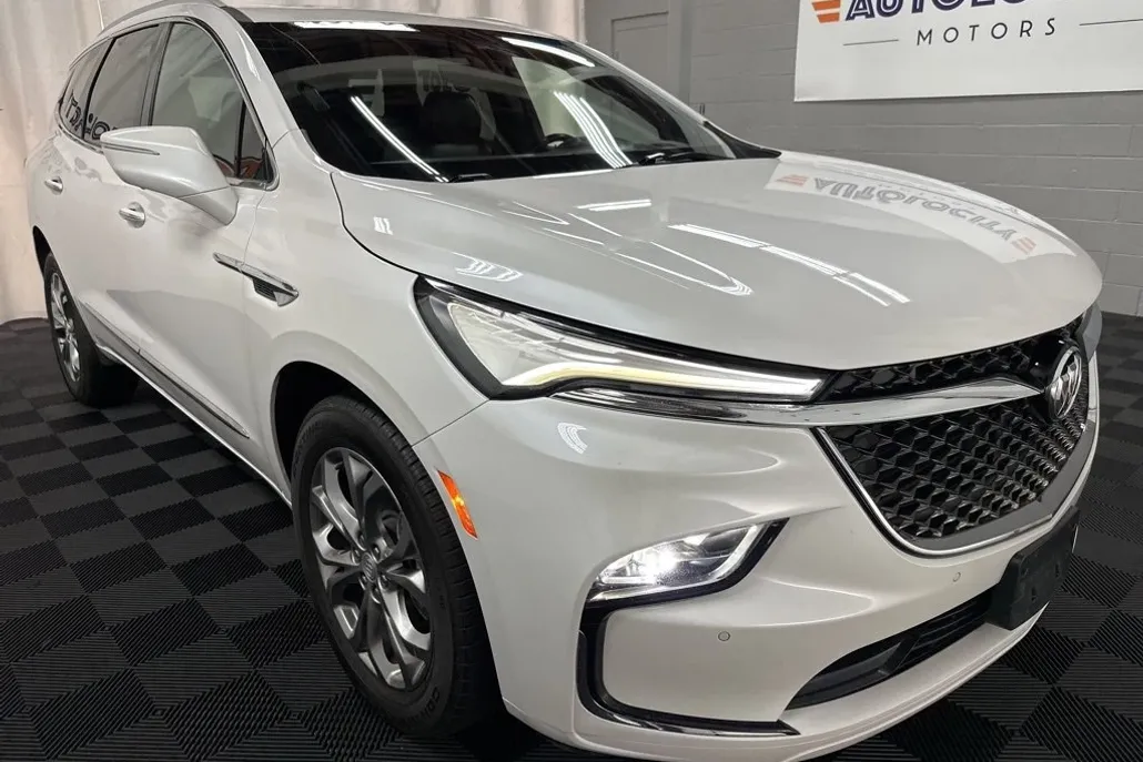 2022 Buick Enclave Avenir photo 1