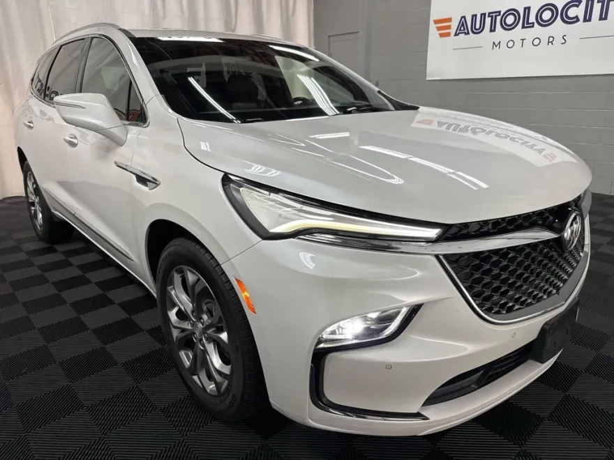 2022 Buick Enclave Avenir photo 1