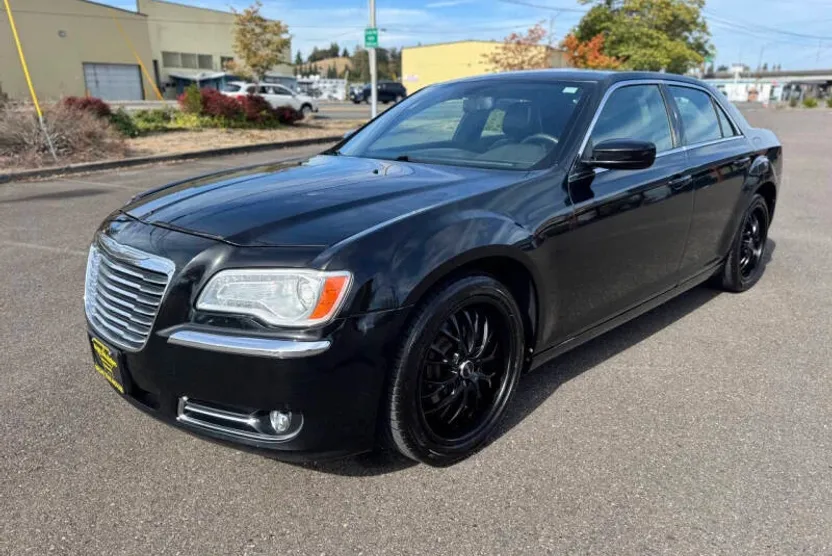 2014 Chrysler 300 Base photo 1