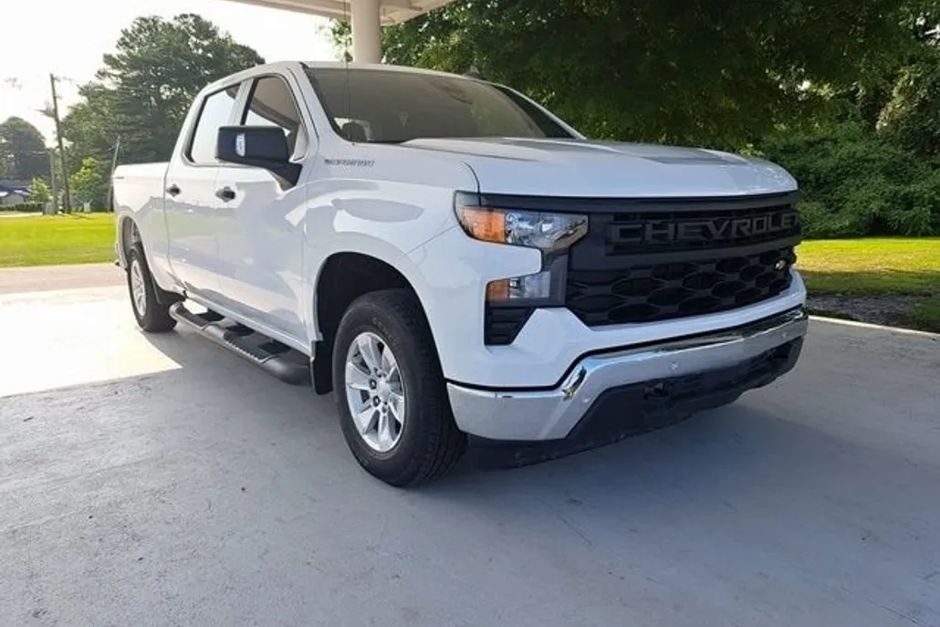 2024 Chevrolet Silverado 1500 photo 1
