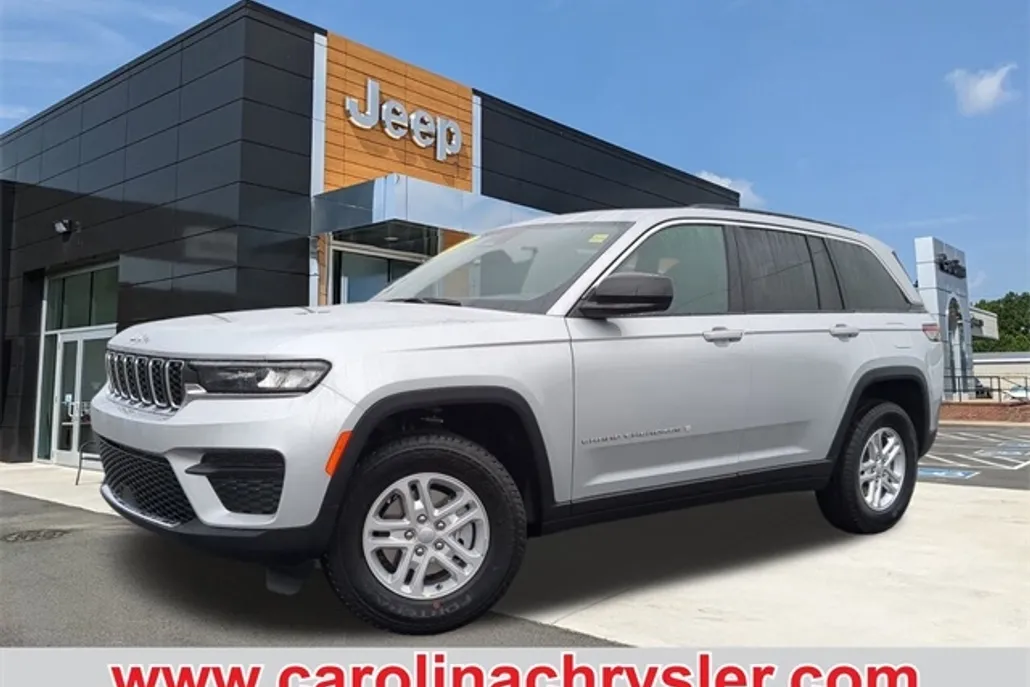 2025 Jeep Grand Cherokee Laredo photo 1