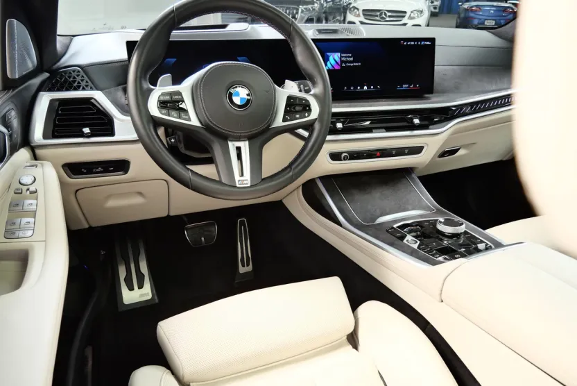 2024 Bmw X7 M60i photo 1