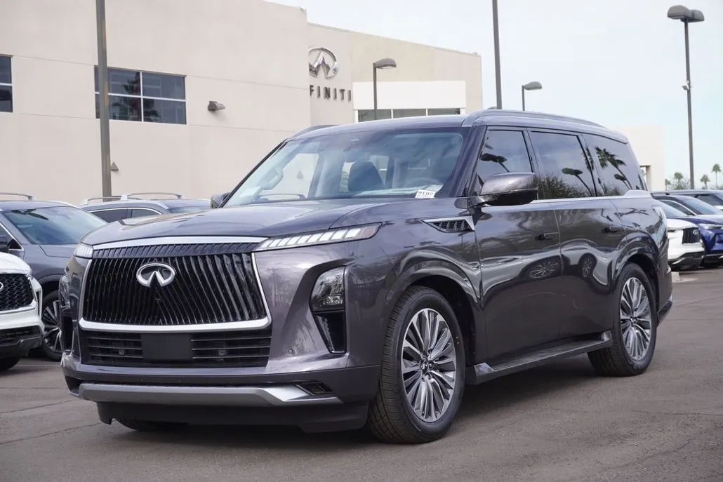 2025 Infiniti QX80 Luxe photo 1