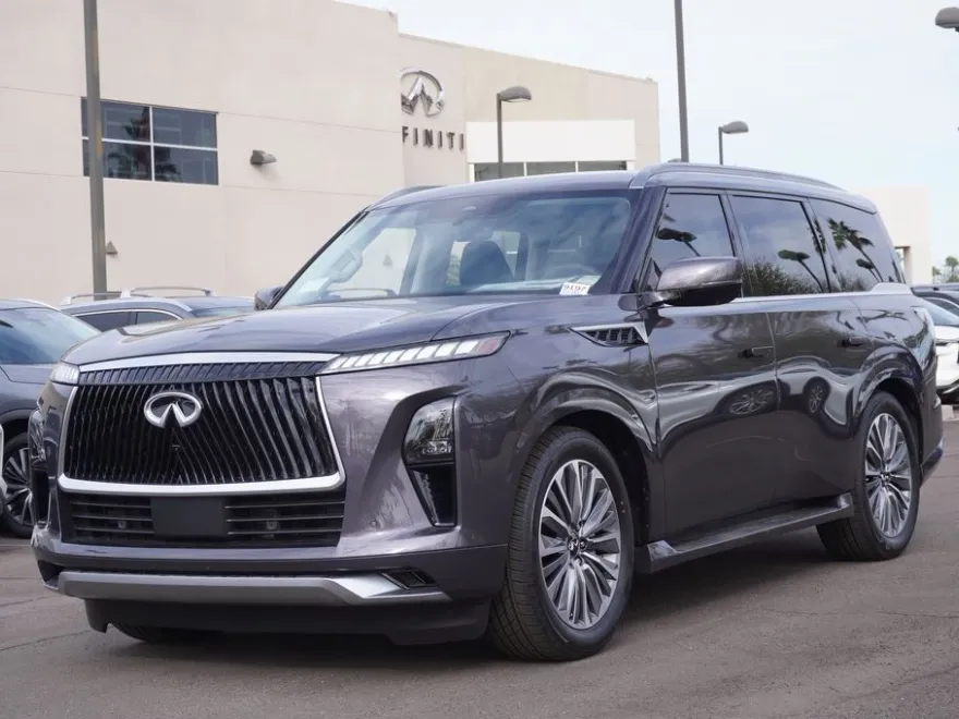 2025 Infiniti QX80 Luxe photo 1