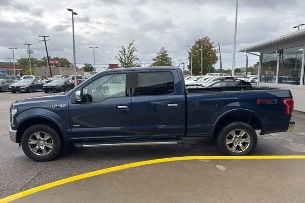 2016 Ford F-150 Lariat photo 1