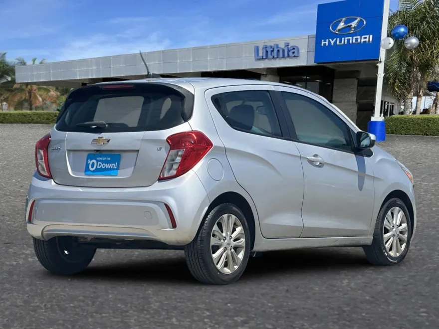 2017 Chevrolet Spark 1LT LT photo 1