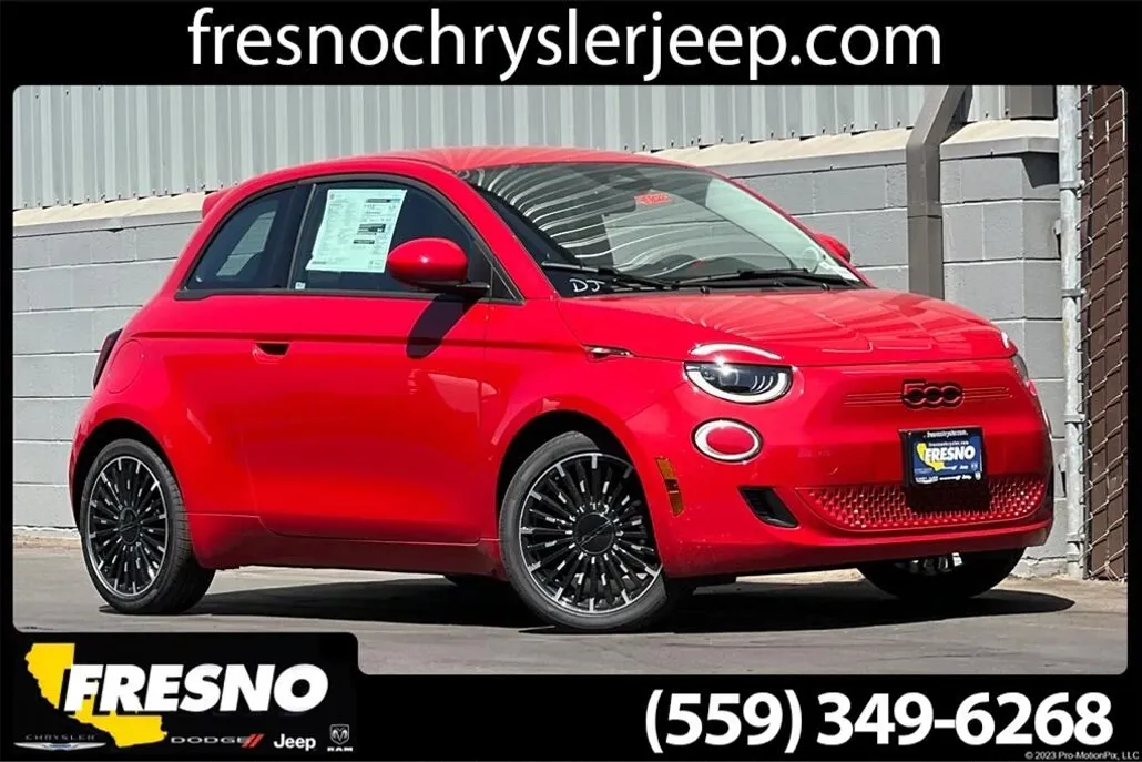 2024 Fiat 500e photo 1