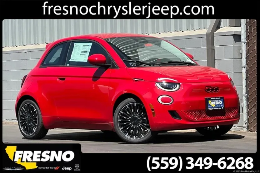 2024 Fiat 500e photo 1