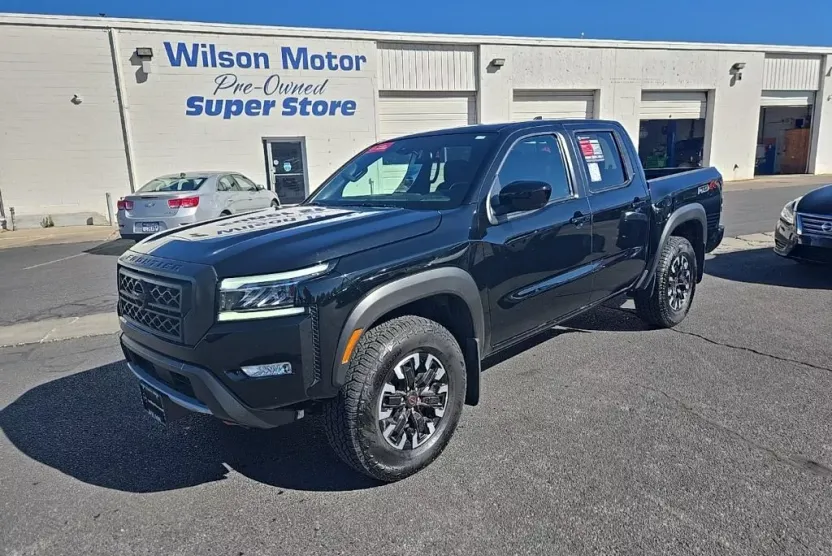 2024 Nissan Frontier PRO-4X photo 1