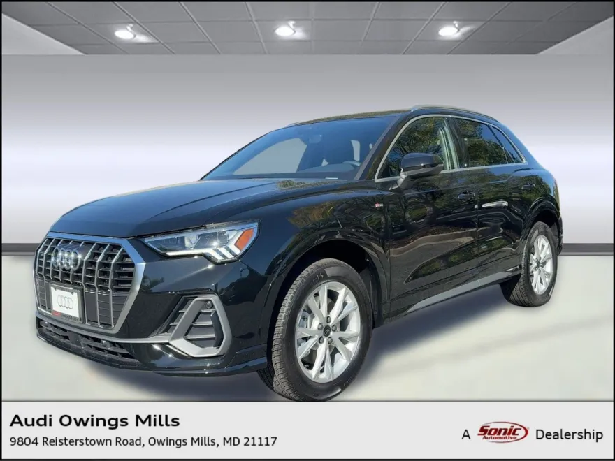 2025 Audi Q3 45 TFSI S line Premium photo 1