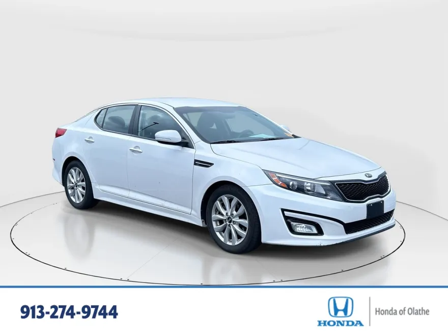 2015 Kia Optima LX photo 1
