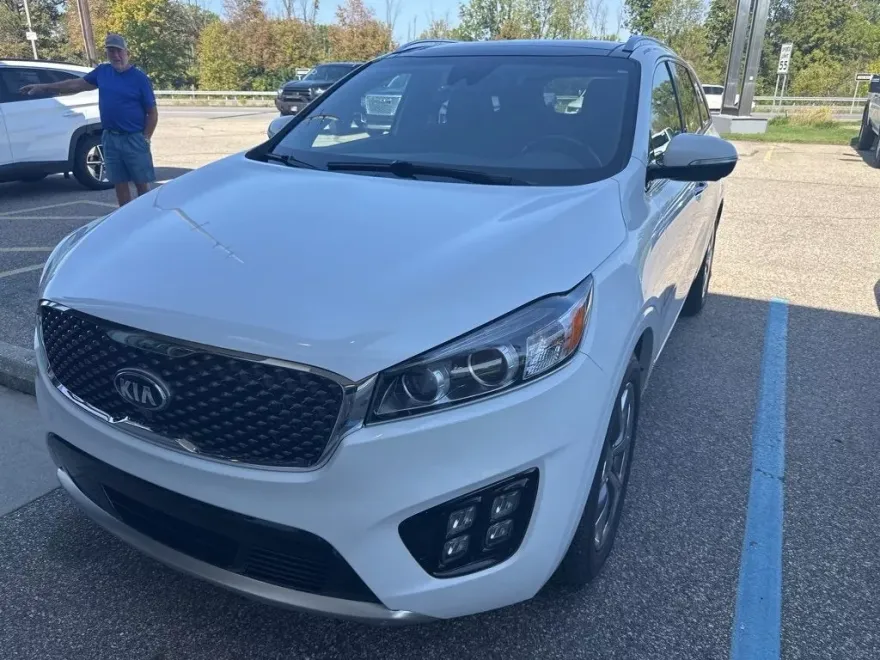 2016 Kia Sorento SX Limited photo 1