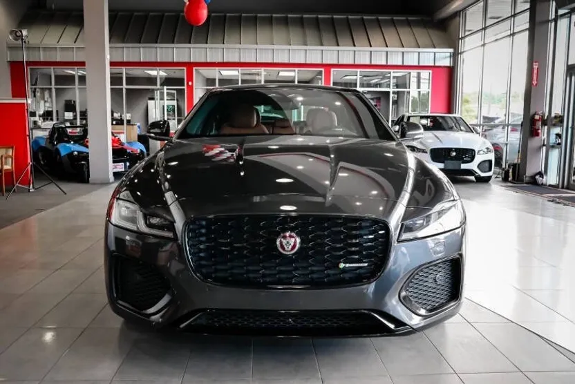 2022 Jaguar XF P300 R-Dynamic SE photo 1