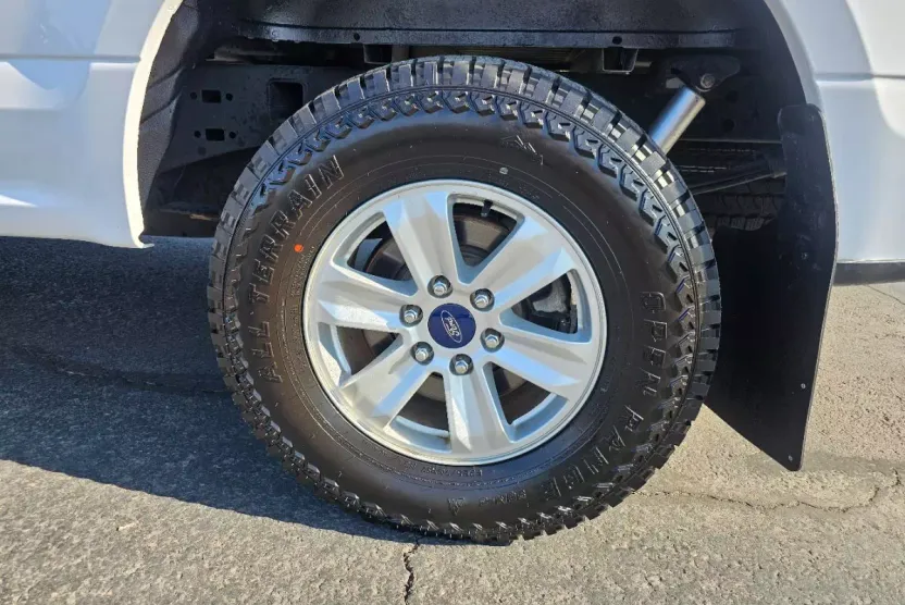 2017 Ford F-150 XL photo 1