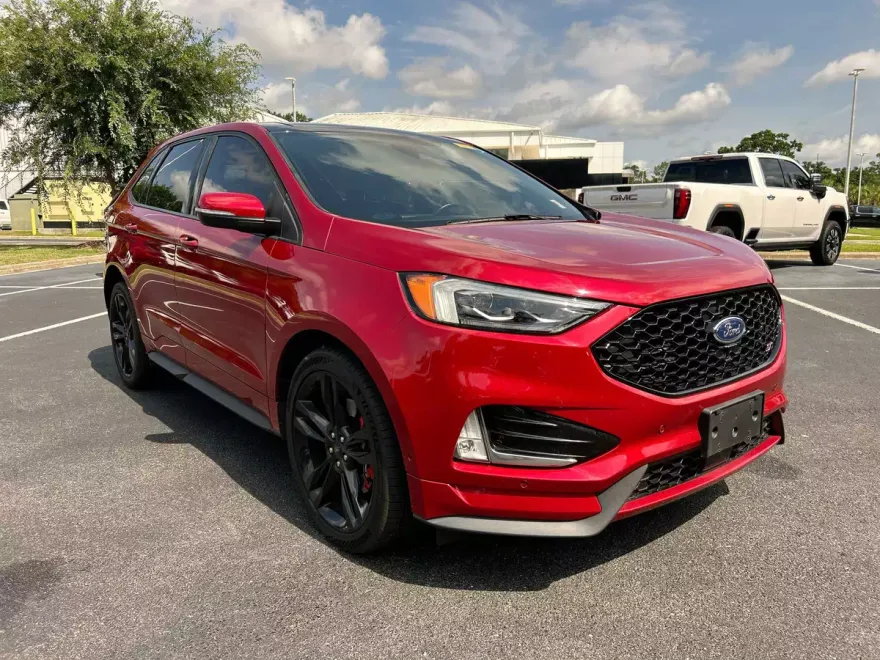 2021 Ford Edge ST photo 1