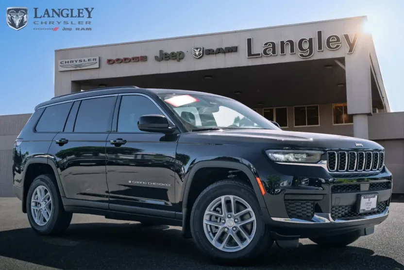 2024 Jeep Grand Cherokee Laredo photo 1