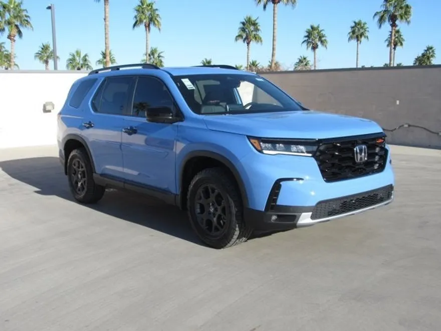 2025 Honda Pilot TrailSport photo 1