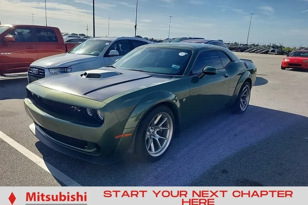 2023 Dodge Challenger R/T Scat Pack Widebody photo 1