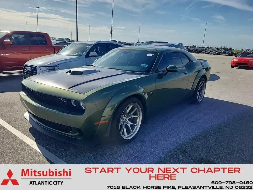 2023 Dodge Challenger R/T Scat Pack Widebody photo 1