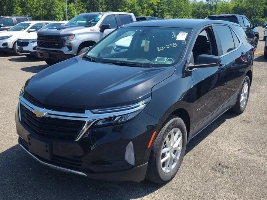 2022 Chevrolet Equinox LT photo 1