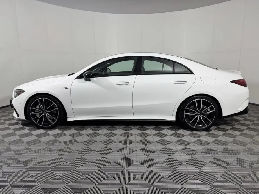 2024 Mercedes Benz CLA AMG 35 photo 1