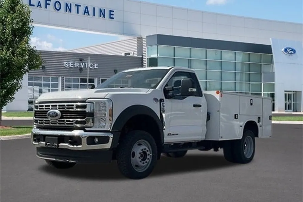 2024 Ford F-550 photo 1
