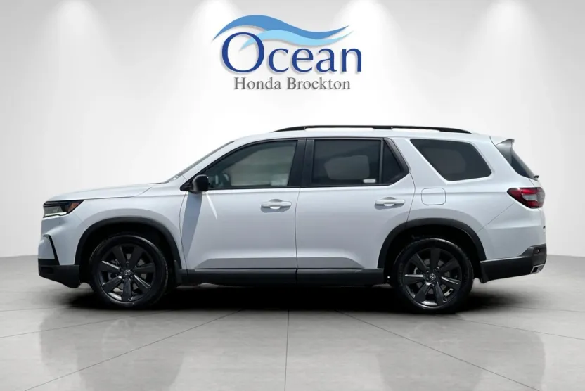 2025 Honda Pilot Sport photo 1