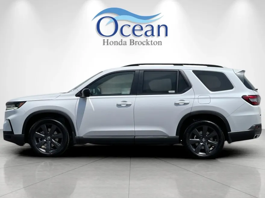 2025 Honda Pilot Sport photo 1