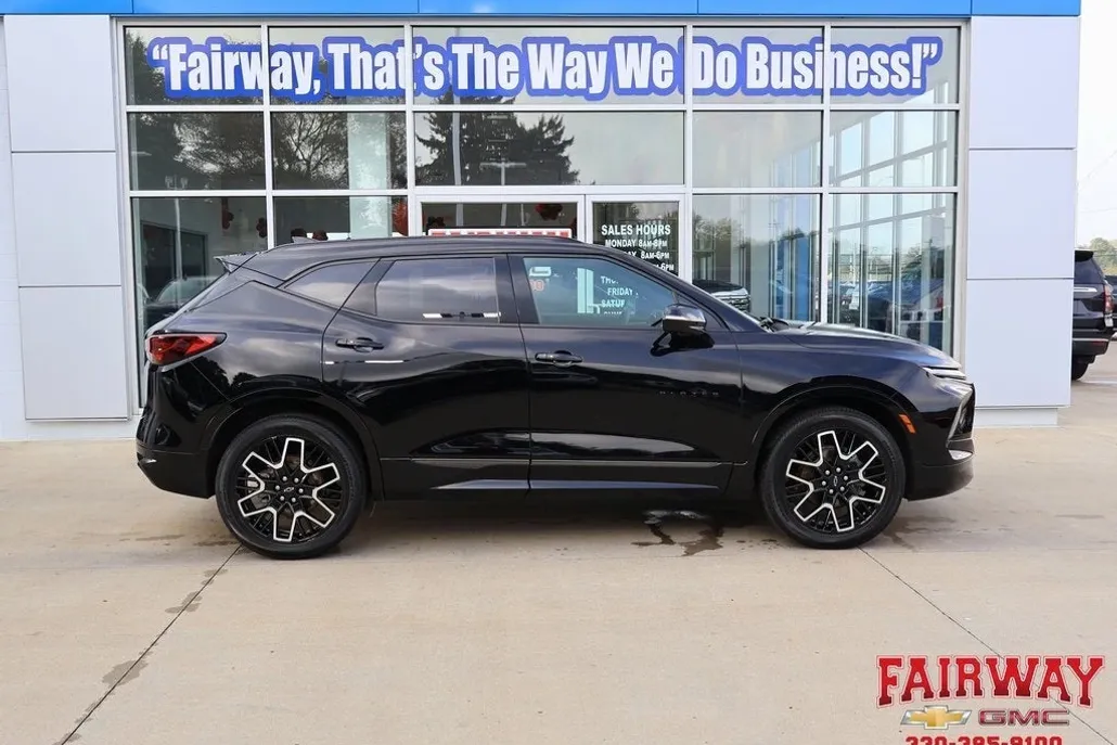 2023 Chevrolet Blazer RS photo 1