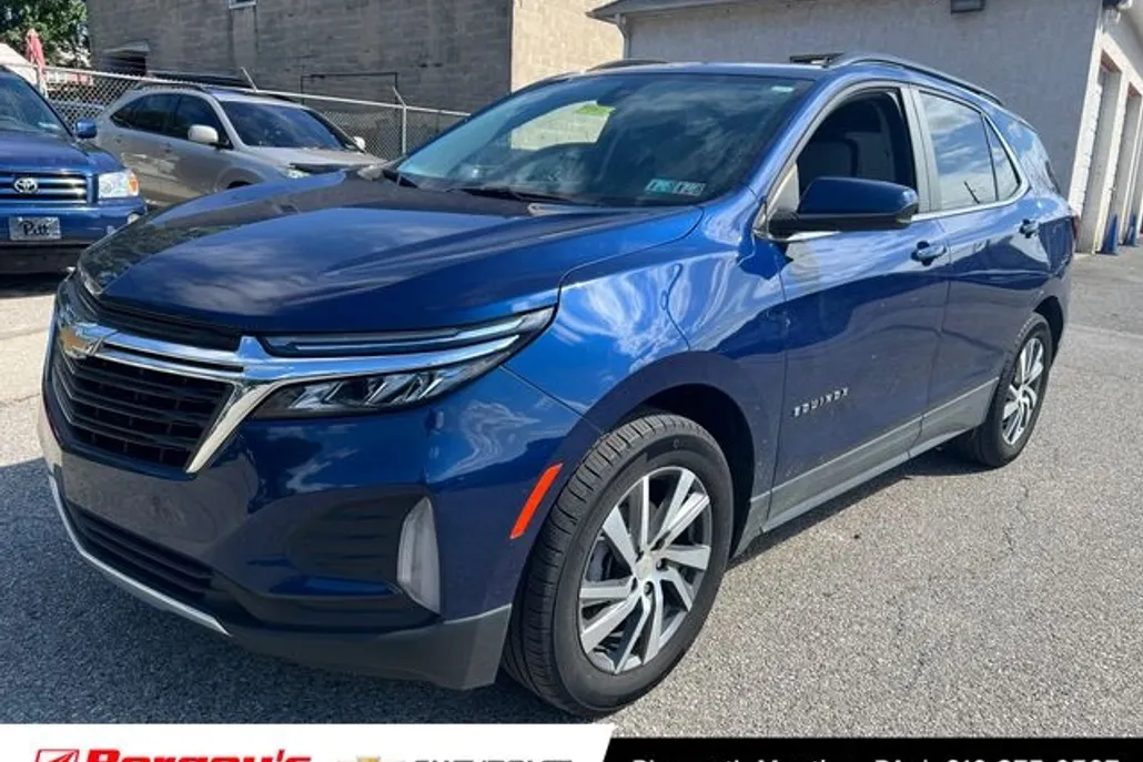 2022 Chevrolet Equinox LT photo 1