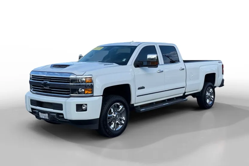 2017 Chevrolet Silverado 2500HD High Country photo 1