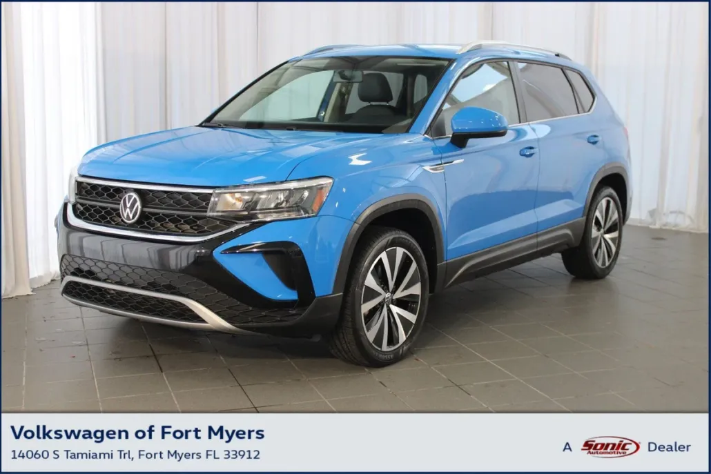 2022 Volkswagen Taos SE photo 1